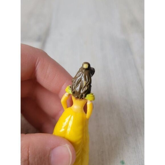 Miniature yellow gown dress Belle Disney beauty Beast toy - Picture 5 of 6